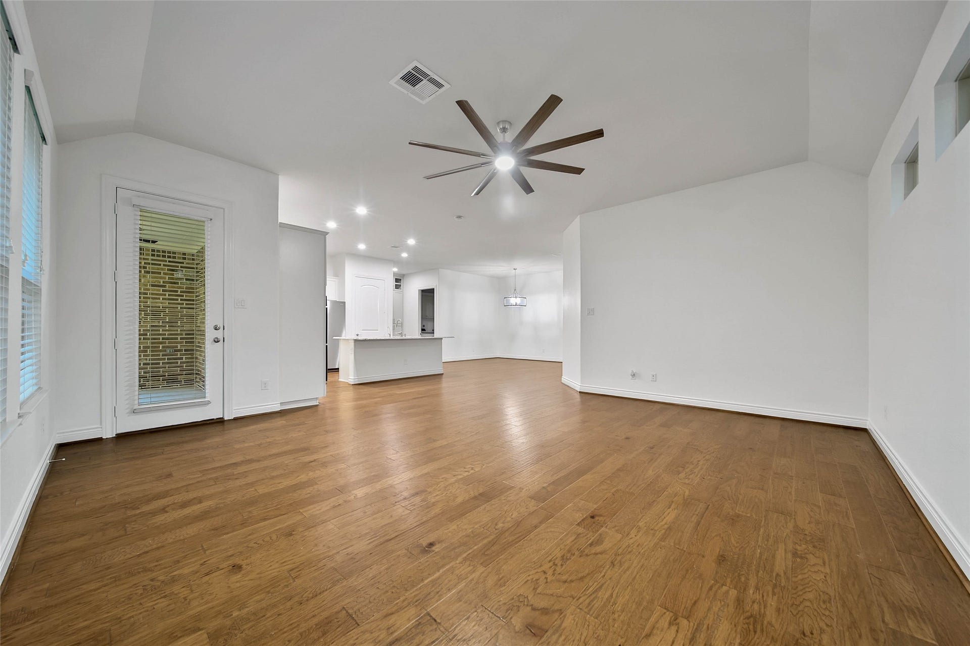 296 Dawn Brook Lane, Conroe, TX 77384 296 Dawn Brook Lane, Conroe, TX 77384