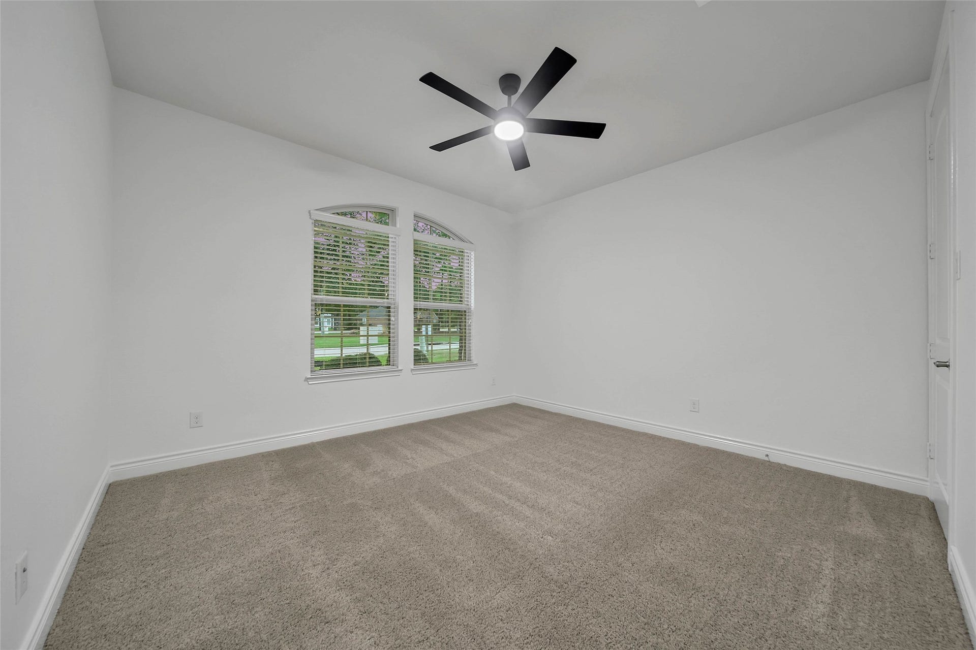 296 Dawn Brook Lane, Conroe, TX 77384 296 Dawn Brook Lane, Conroe, TX 77384