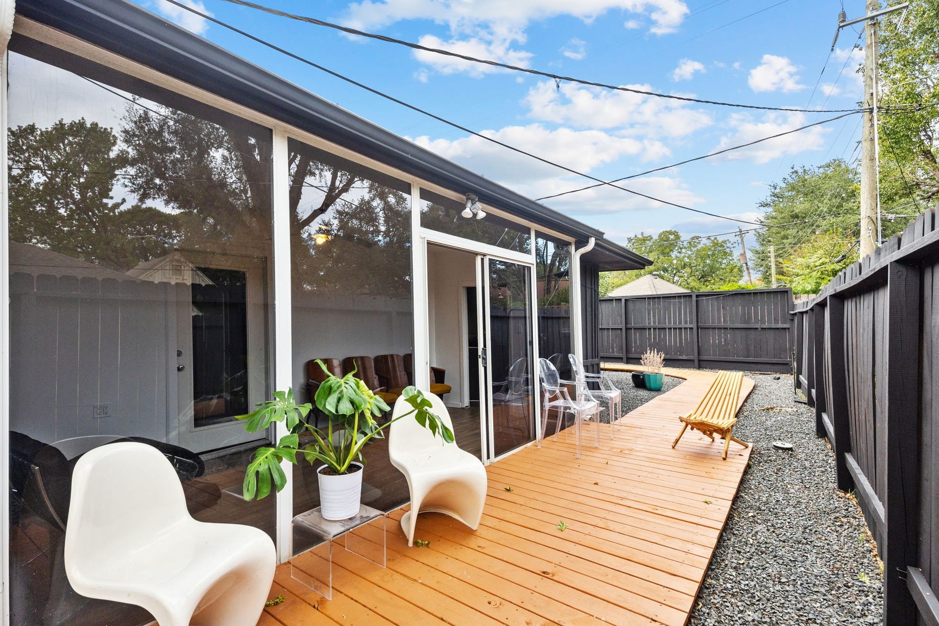 7902 Richmond Avenue, Houston, TX 77063