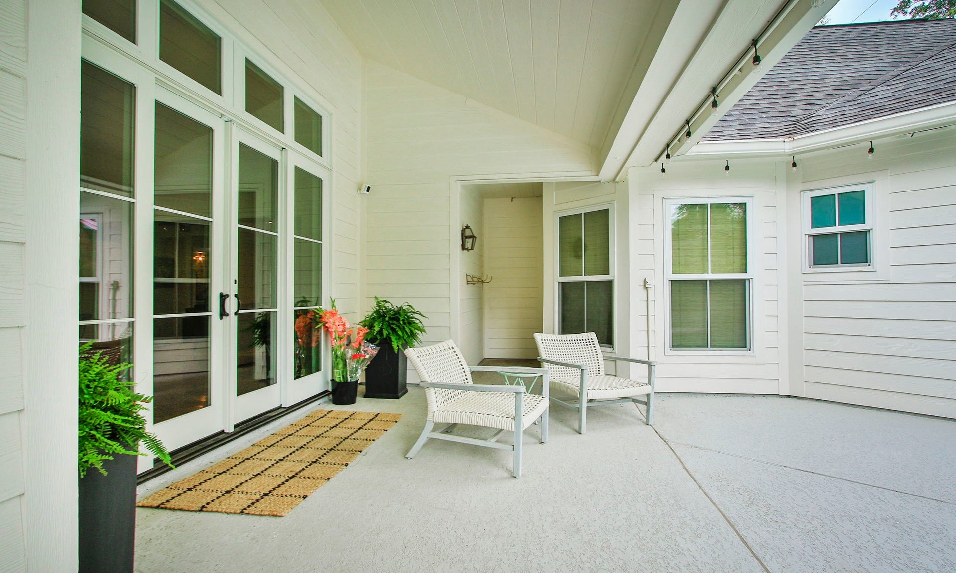 8515 Tranquil Park Drive, Spring, TX 77379 Wonderful covered patio just off the dining area adds to the great outdoor living space.