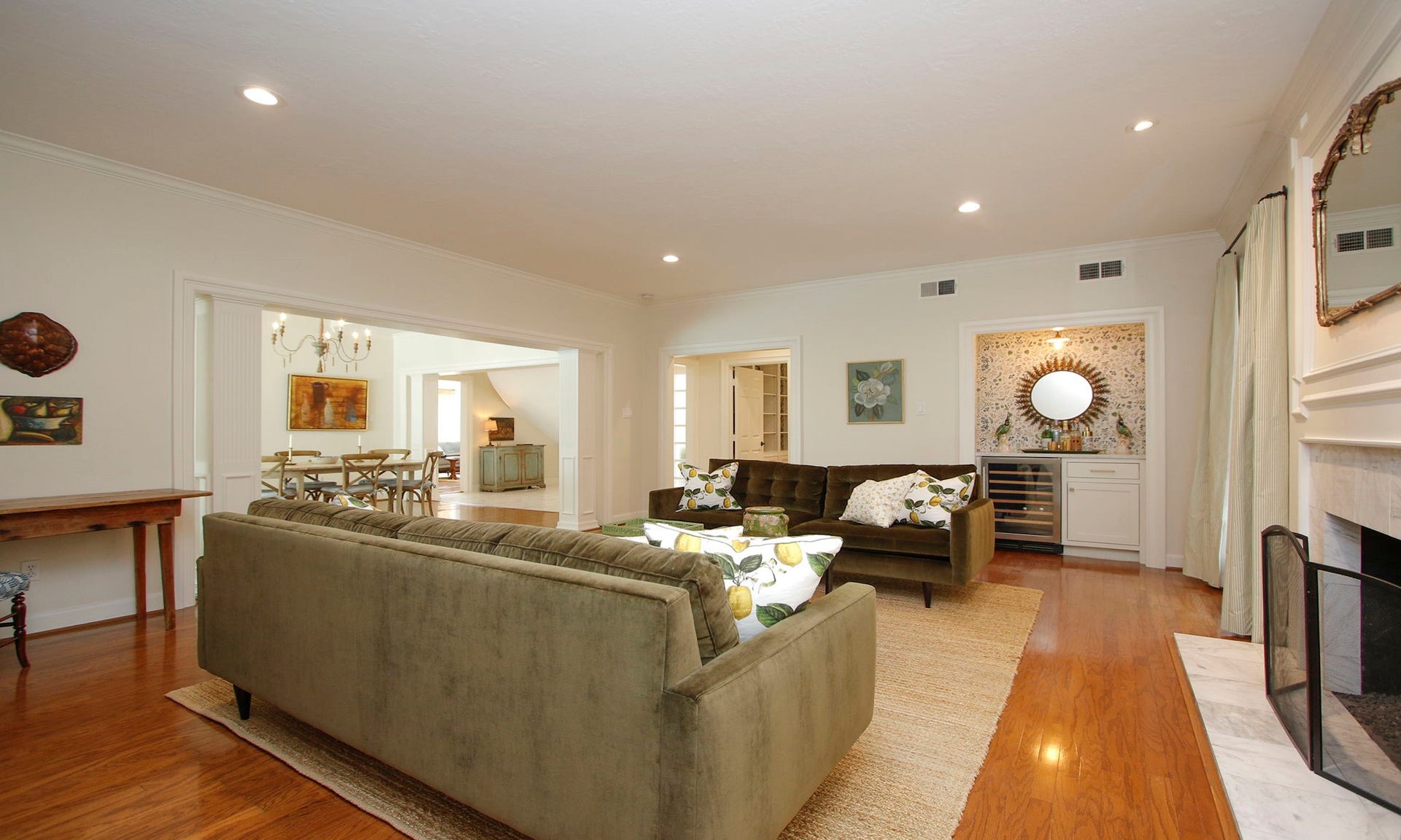 8515 Tranquil Park Drive, Spring, TX 77379 Just off the foyer and dining room is this charming formal living with wet bar.