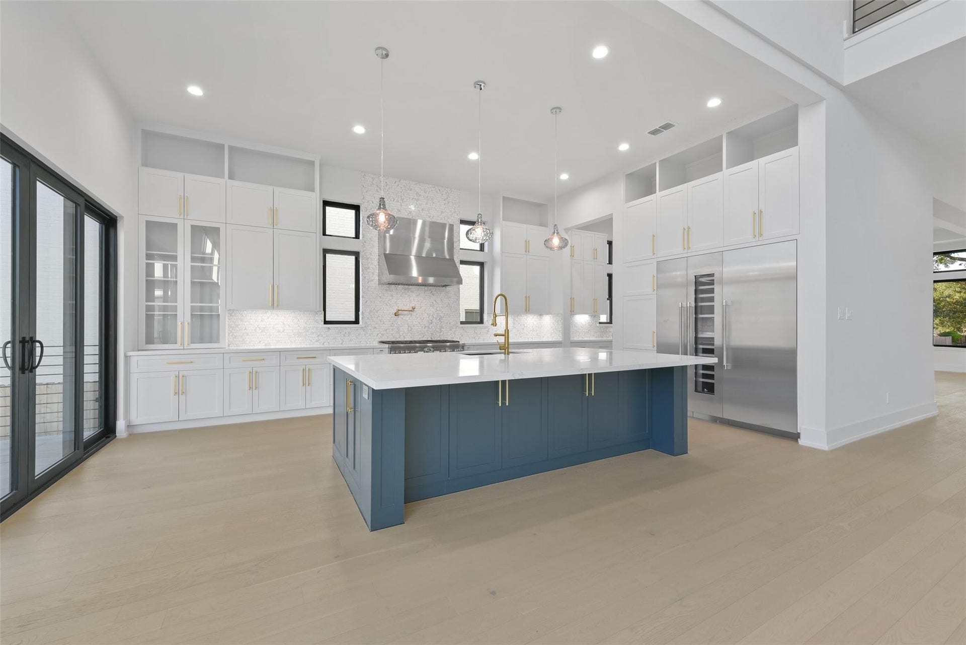 This is a kitchen was built in a previous home by Yuva Homes. Similar quality and attention to detail will be carefully crafted at 5007 Glenmeadow.