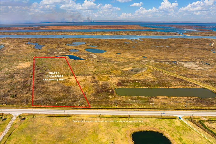 Property photo for 201 Tx-87, Gilchrist, TX