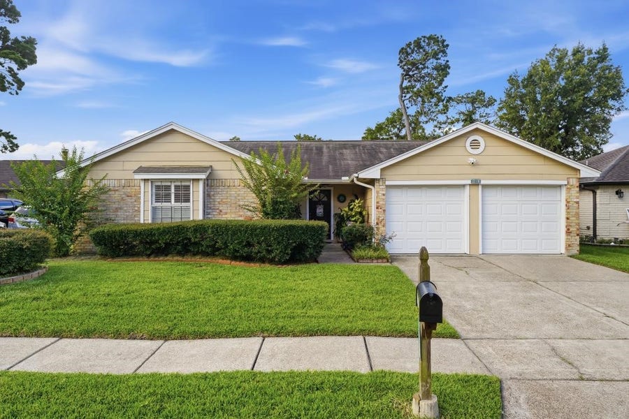 Property photo for 13318 Natasha Lane, Houston, TX