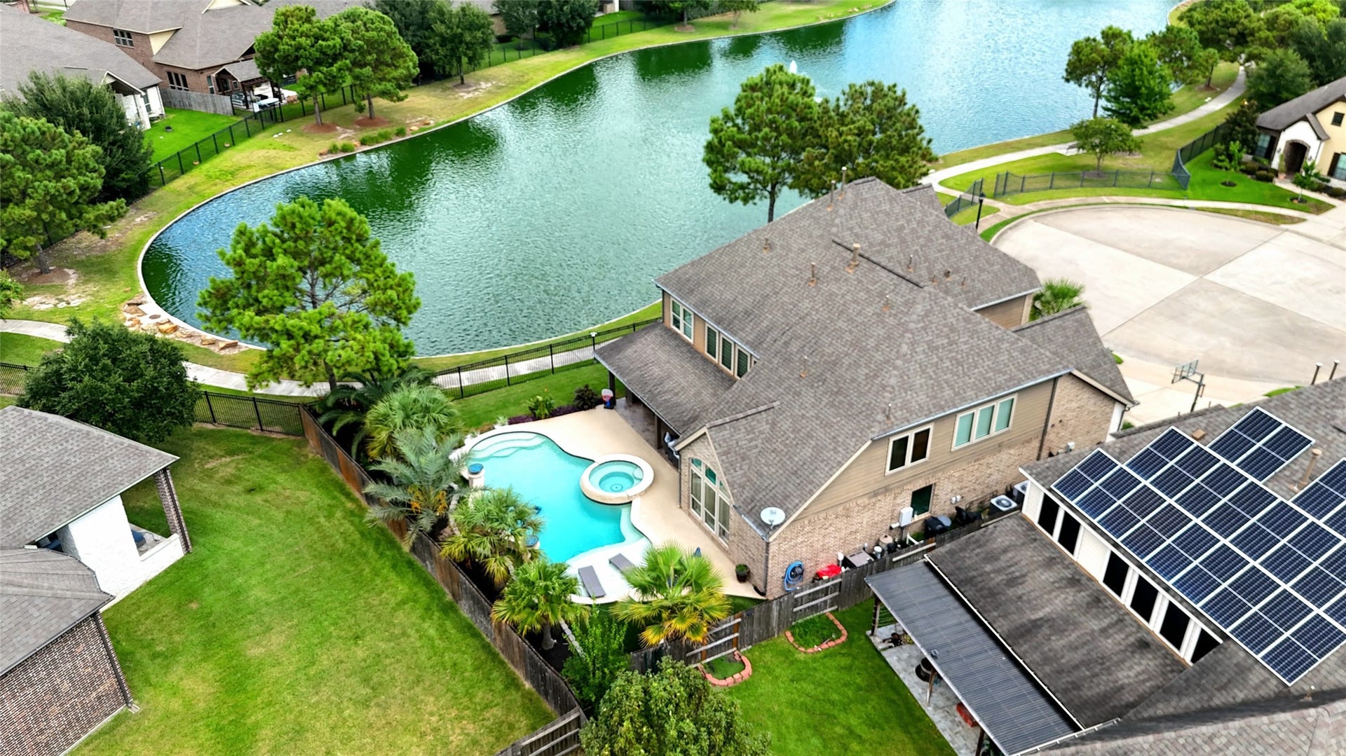 9723 Painted Stone Court, Cypress, TX 77433 Prime lakeside location with nearby walking trails.