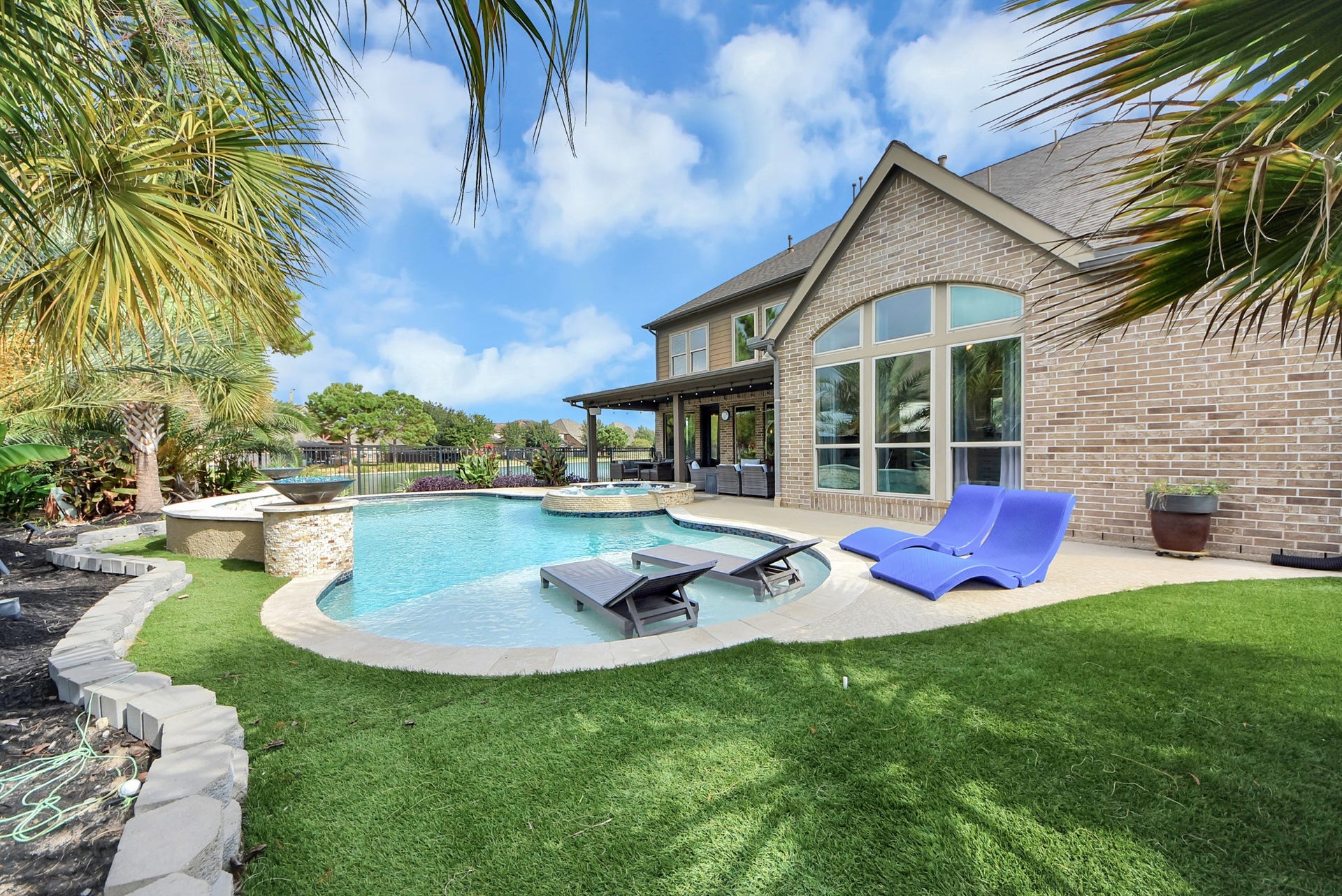 9723 Painted Stone Court, Cypress, TX 77433 This side of the yard has been turfed
