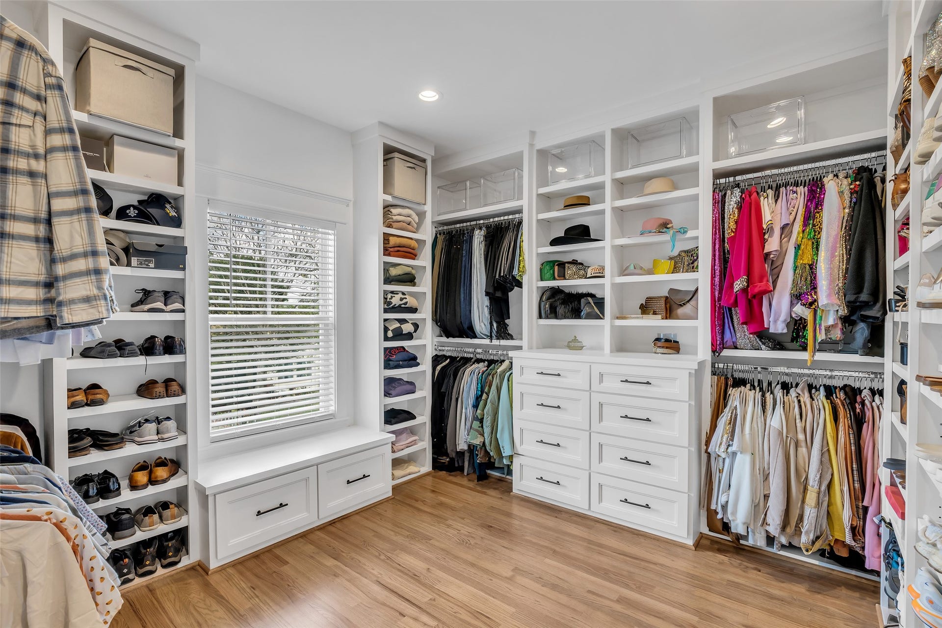 800 Walton Street, Houston, TX 77009 The spacious walk-in closet includes built-in shelves and drawers, making organization easy and efficient.