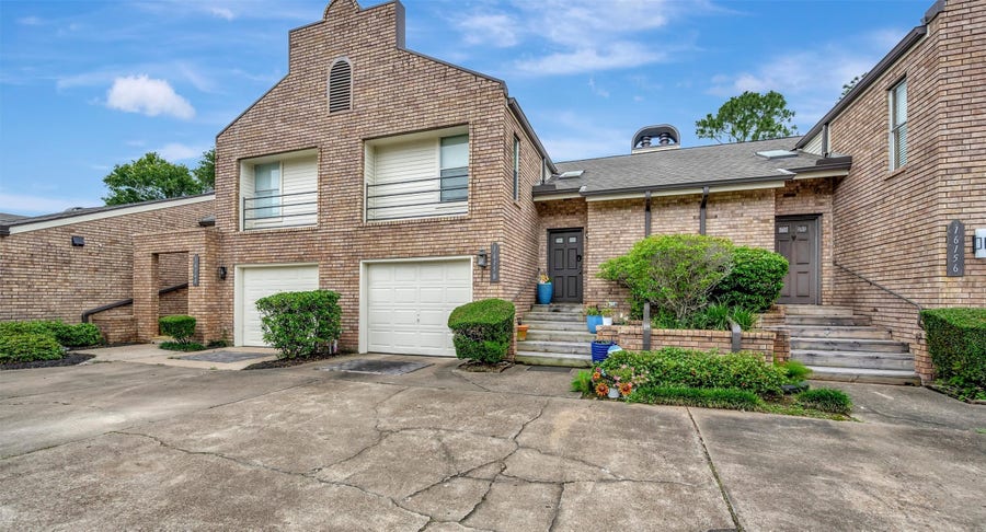 Property photo for 16158 Seahorse Drive, Houston, TX
