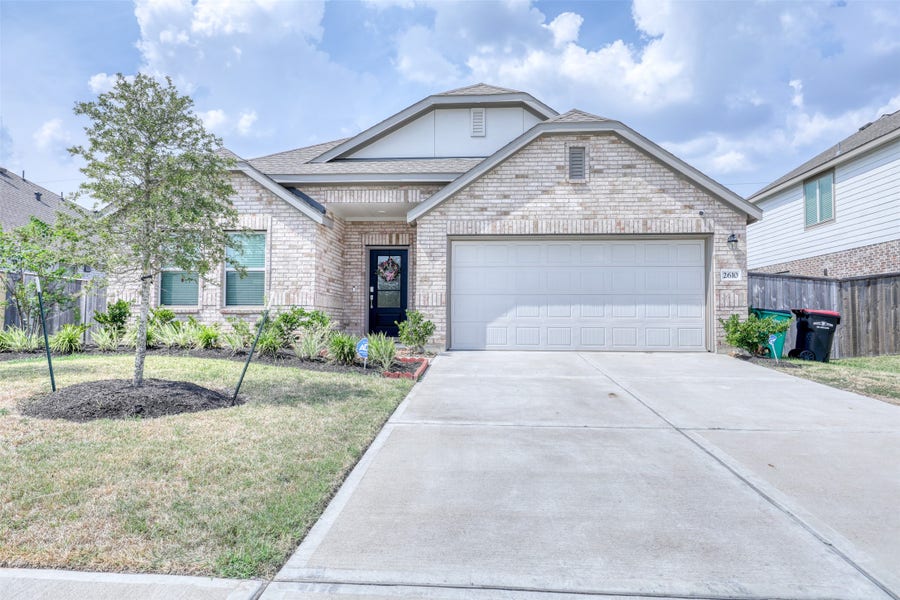 Property photo for 2610 Olivine Stone Drive, Richmond, TX