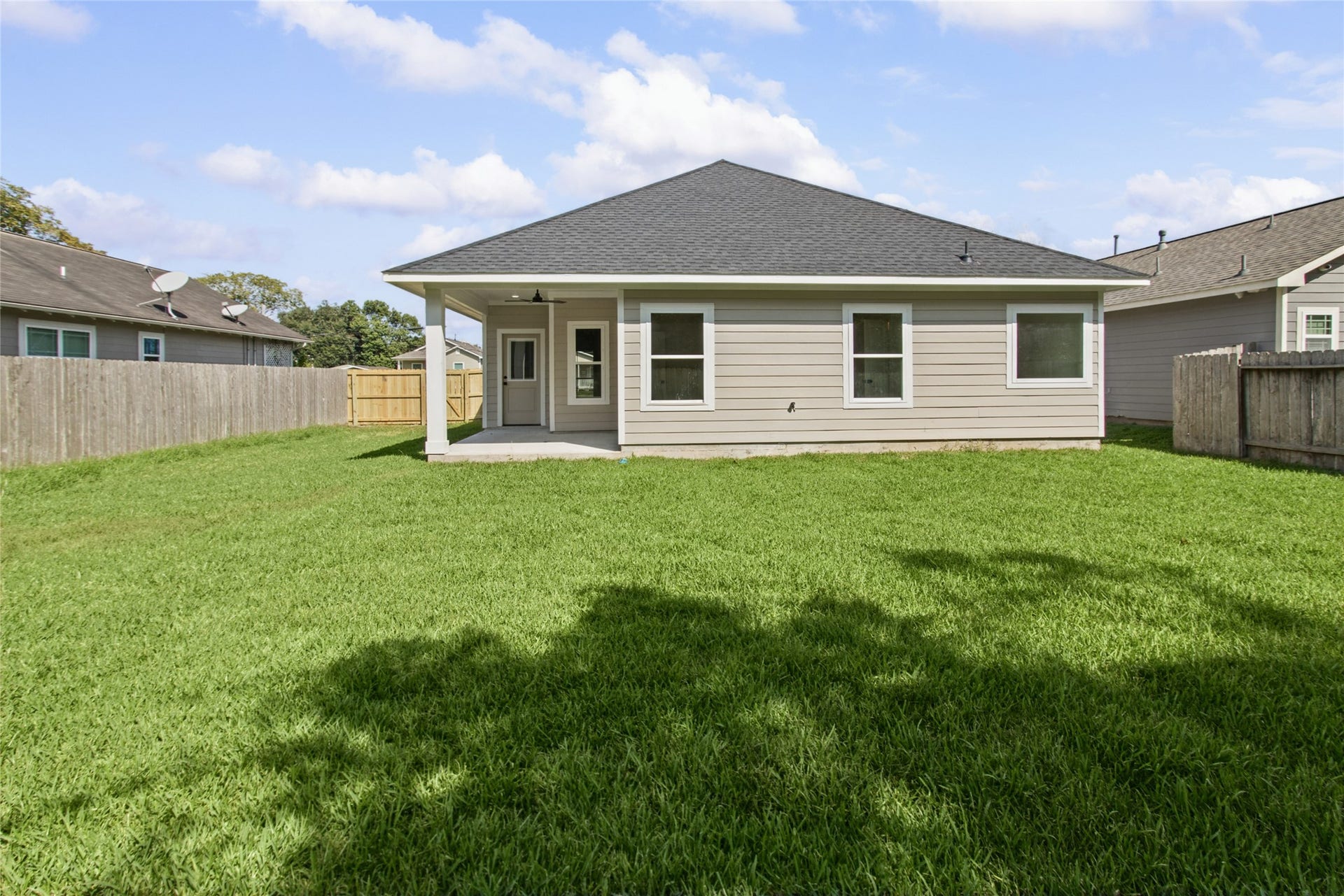 12025 21st Street, Santa Fe, TX 77510 12025 21st Street, Santa Fe, TX 77510