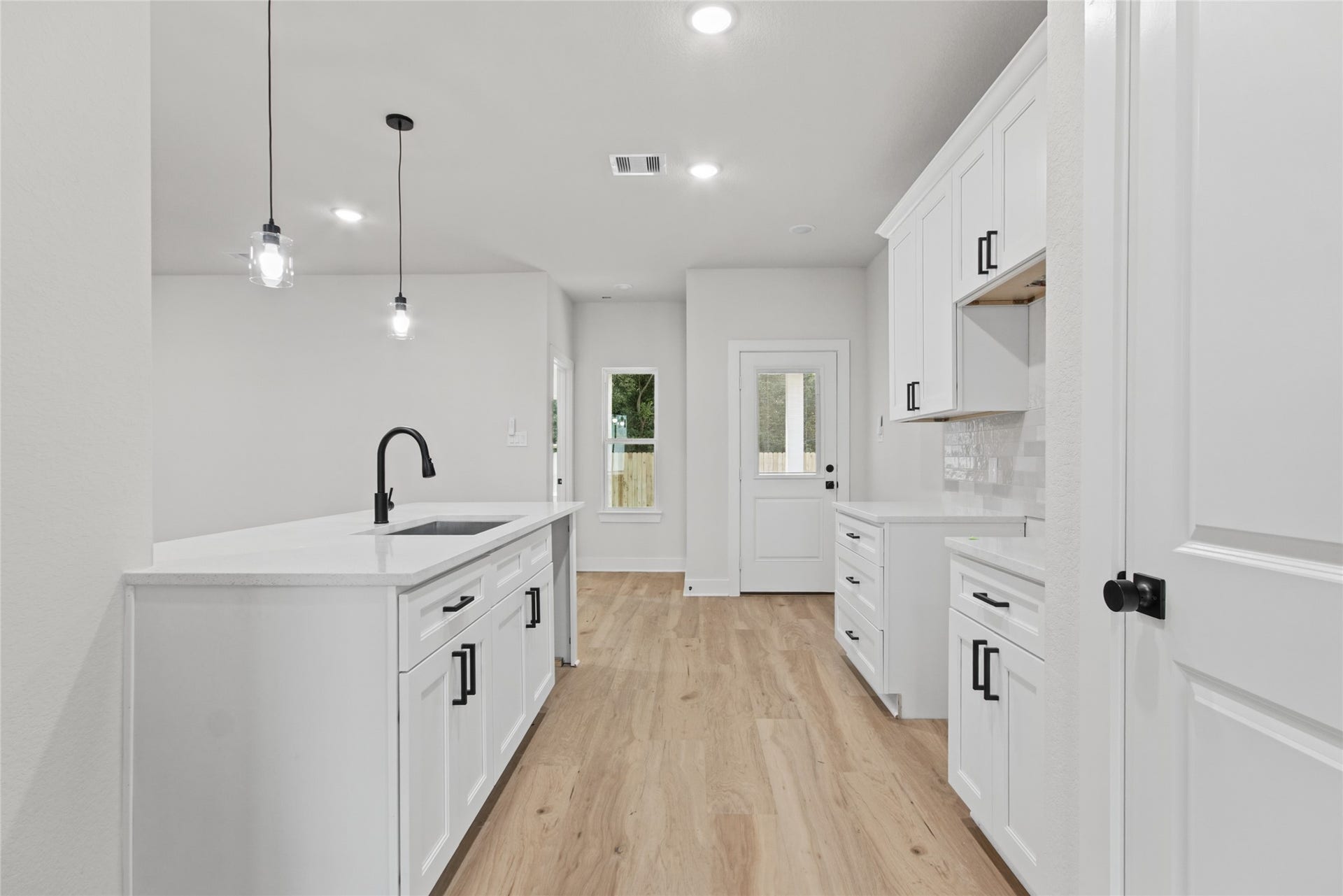 12025 21st Street, Santa Fe, TX 77510 12025 21st Street, Santa Fe, TX 77510