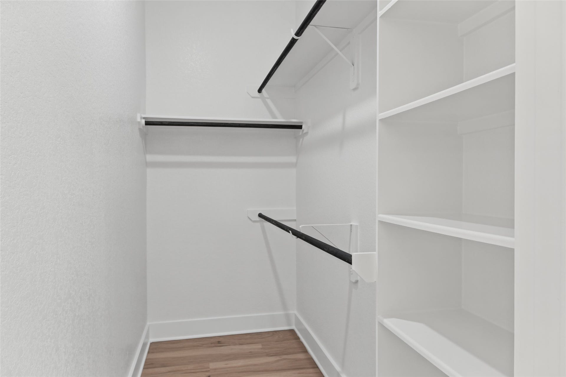 12025 21st Street, Santa Fe, TX 77510 Primary Closet