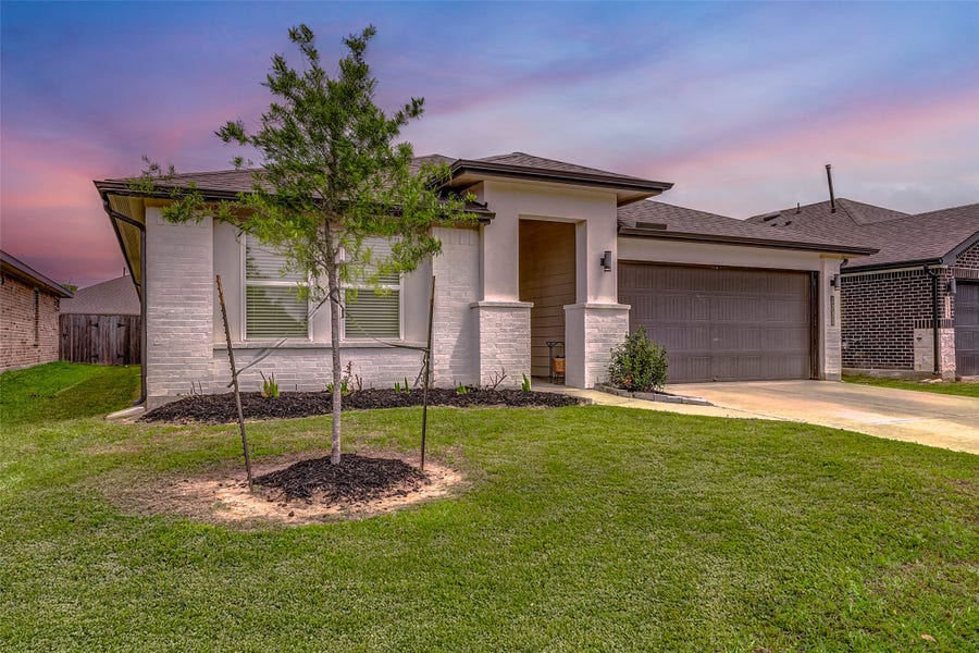 Property photo for 1731 William Scott Street, Baytown, TX
