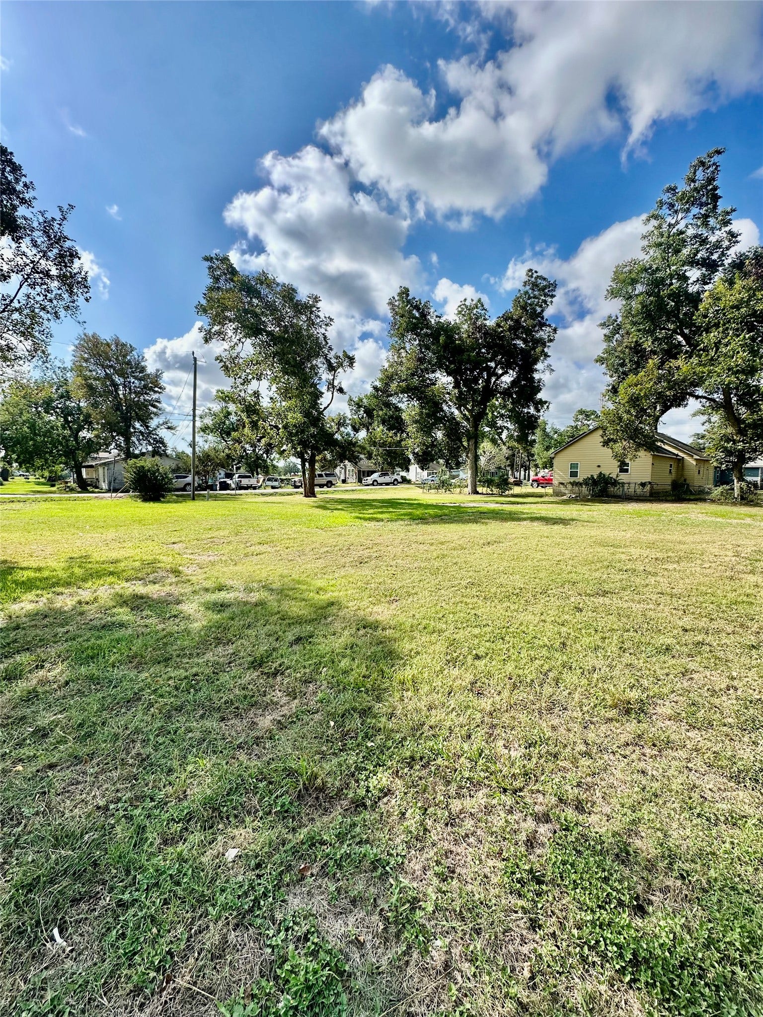 400 Old Angleton Road, Clute, TX 77531 400 Old Angleton Road, Clute, TX 77531