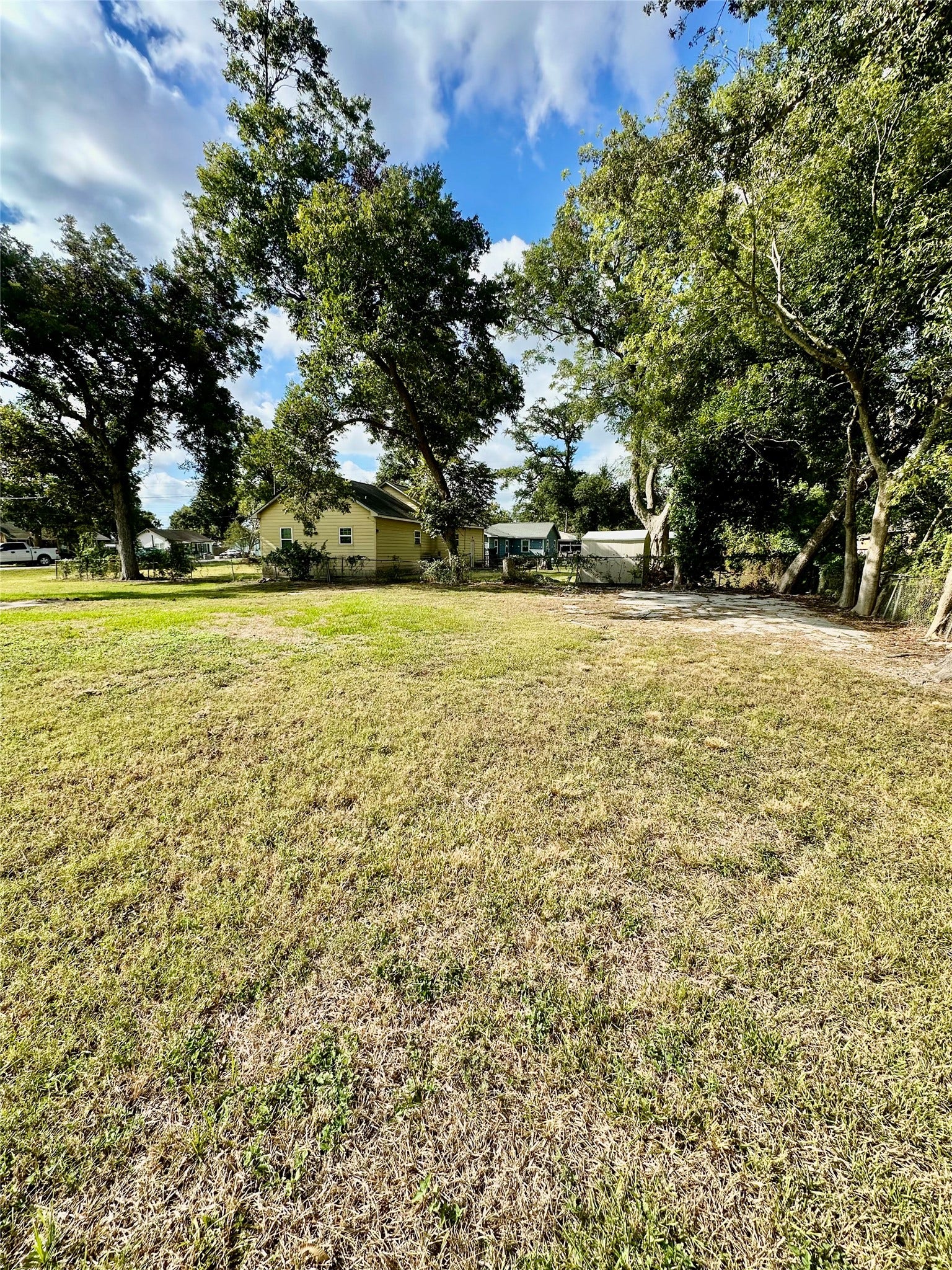 400 Old Angleton Road, Clute, TX 77531 400 Old Angleton Road, Clute, TX 77531