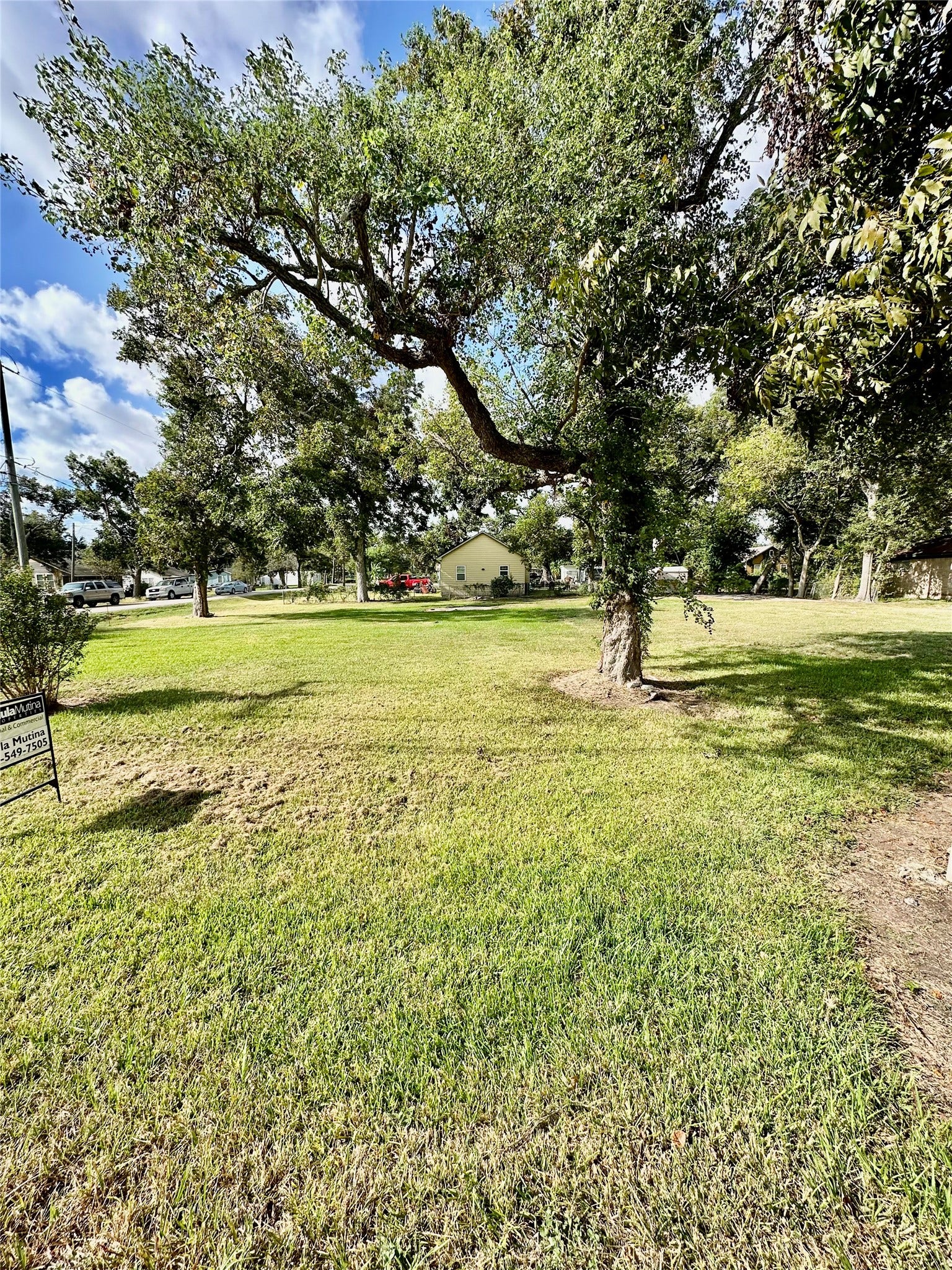 400 Old Angleton Road, Clute, TX 77531 400 Old Angleton Road, Clute, TX 77531