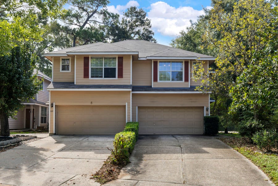 Property photo for 229 E Summerhaze Circle, The Woodlands, TX