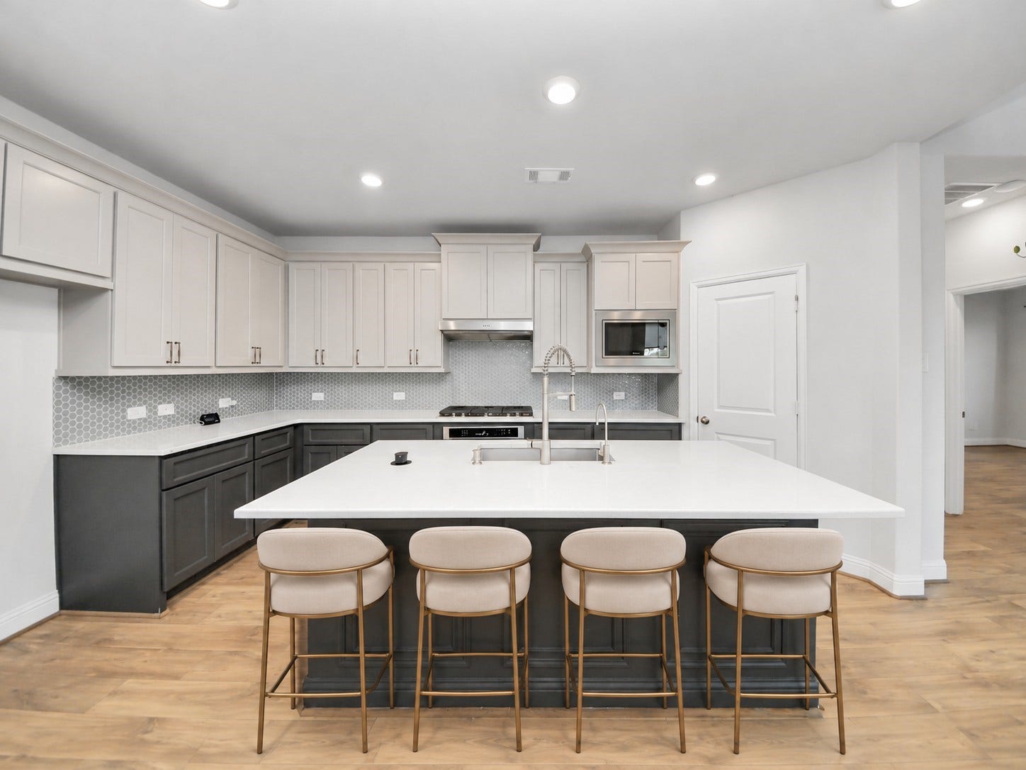 4251 Colony Lane, Missouri City, TX 77459 Virtually staged kitchen.