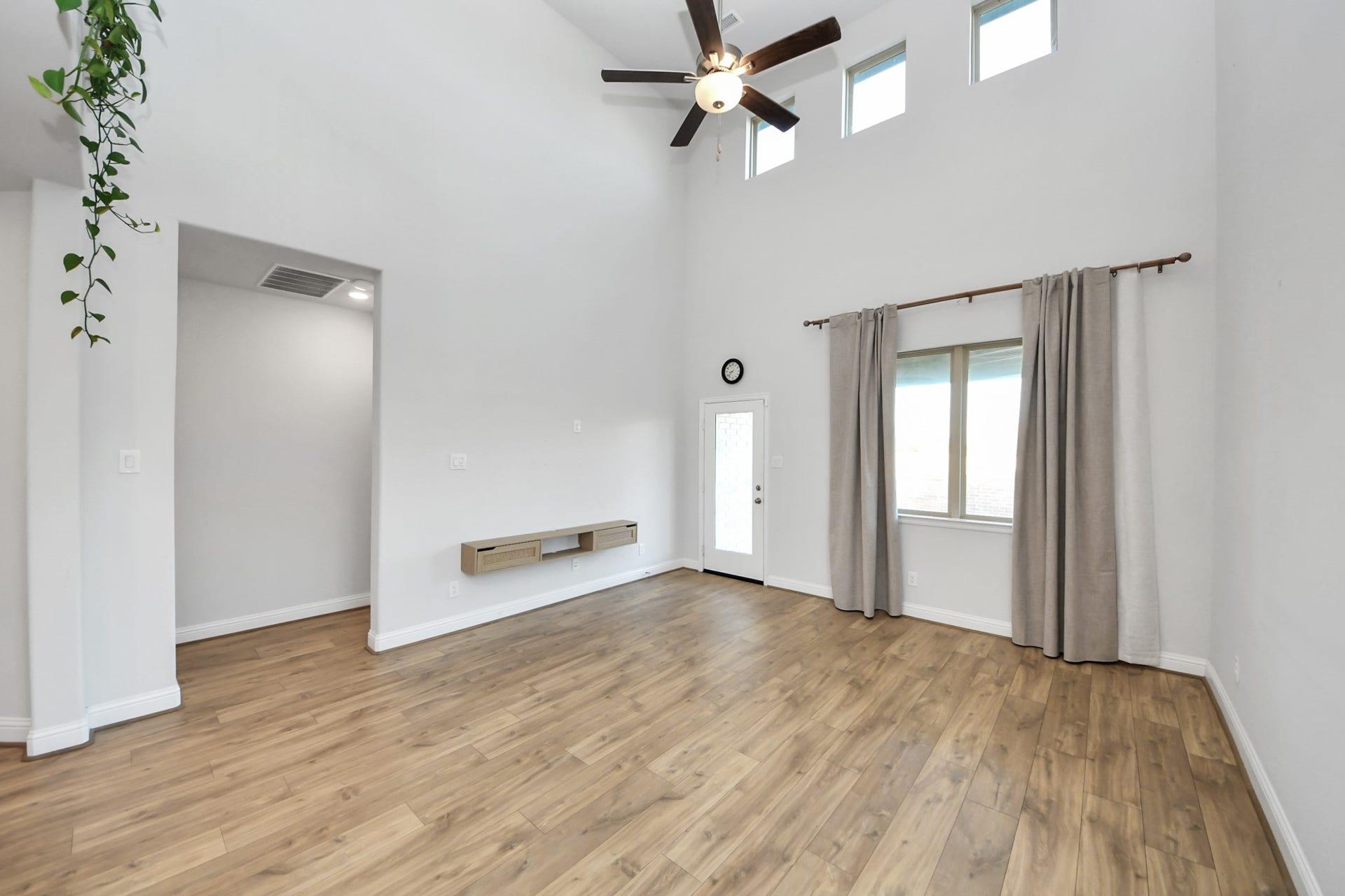 4251 Colony Lane, Missouri City, TX 77459 4251 Colony Lane, Missouri City, TX 77459