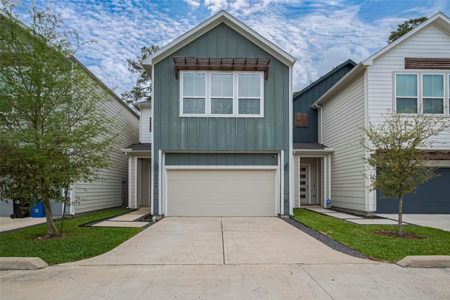 Property photo for 5209 Pinemont Creek Lane, Houston, TX