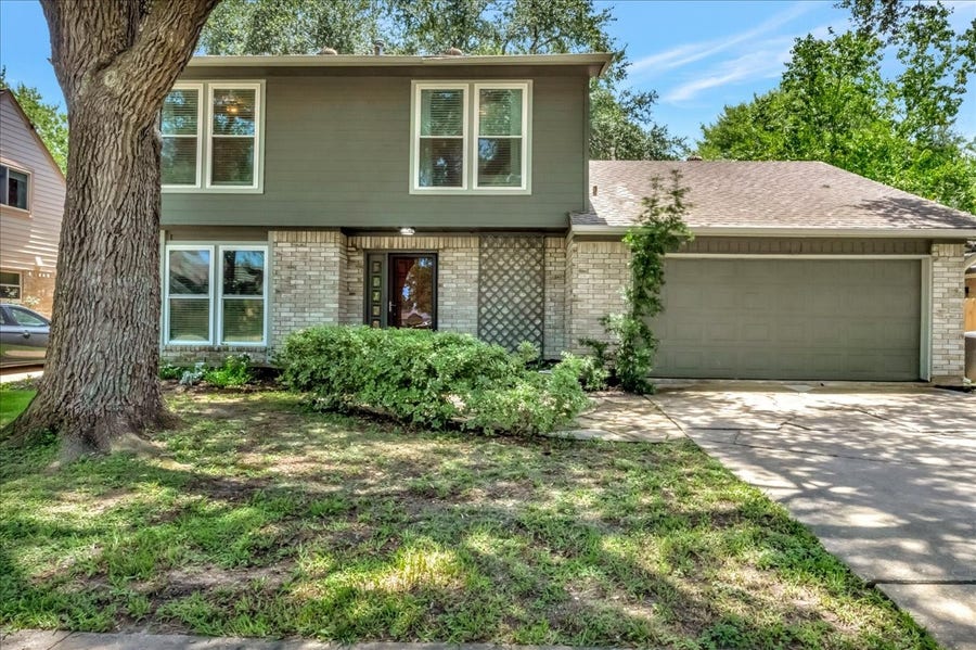 Property photo for 408 Pebbleshire Drive, Houston, TX