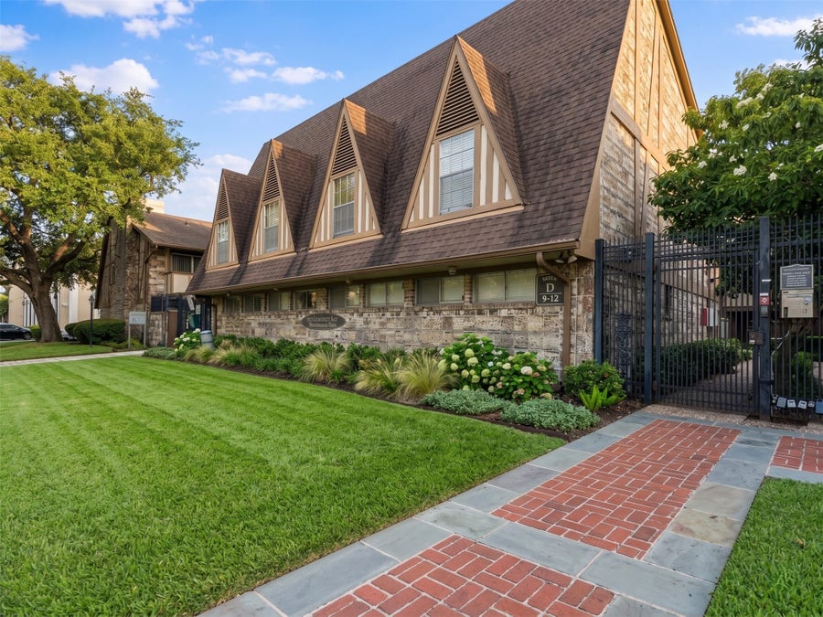 Property photo for 2574 Marilee Lane, #23, Houston, TX