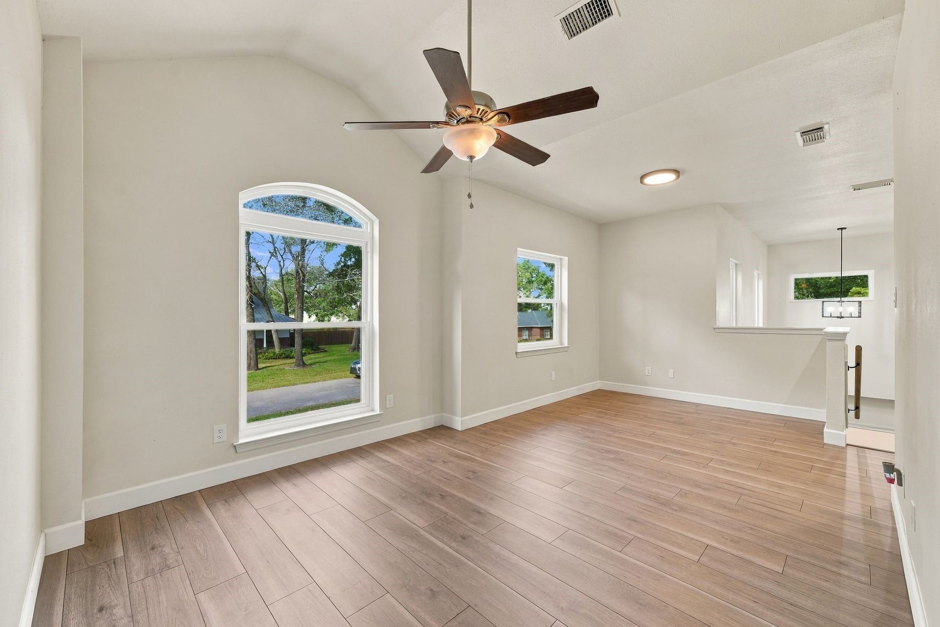 1065 Heritage Lane, Conroe, TX 77304 Another view of this great game room with updated flooring and lighting.