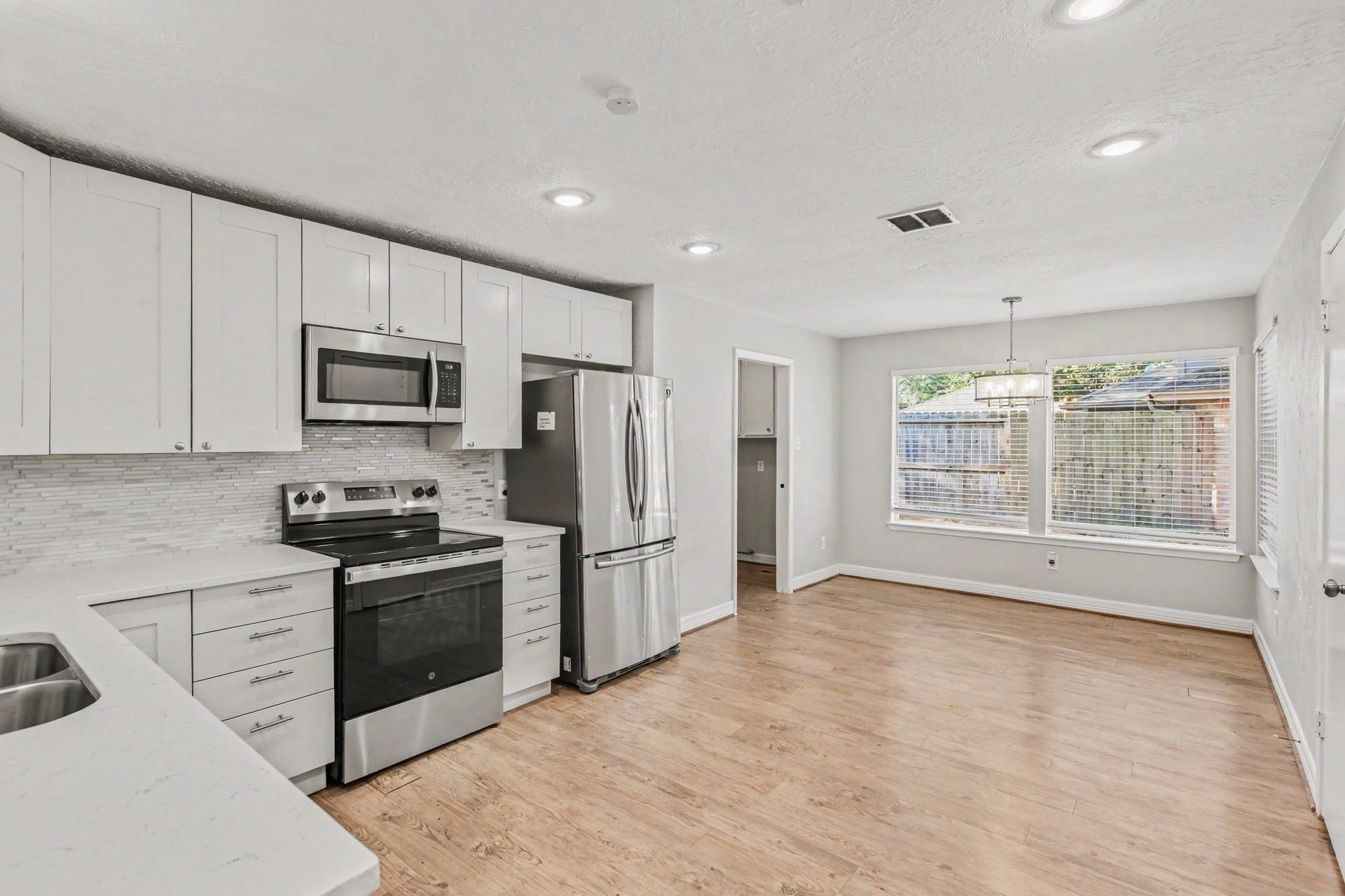 3515 Woodbriar Drive, Houston, TX 77068 3515 Woodbriar Drive, Houston, TX 77068