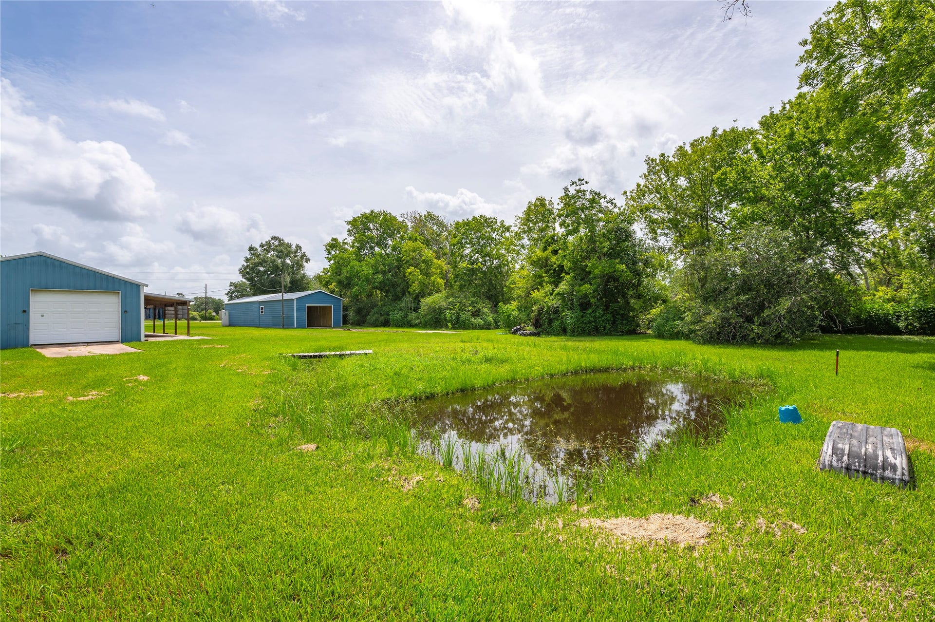 5710 County Road 166, Alvin, TX 77511 5710 County Road 166, Alvin, TX 77511