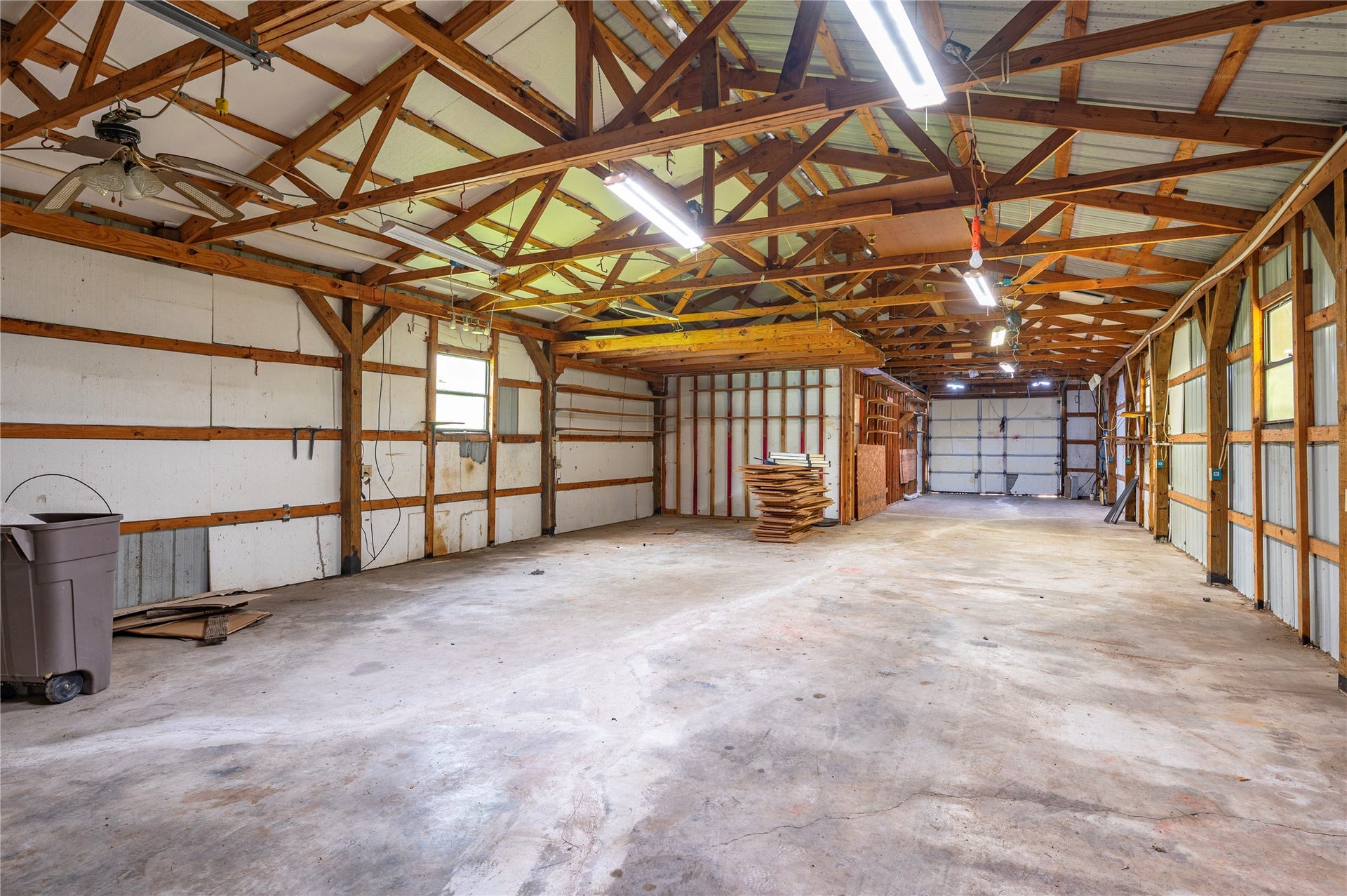 5710 County Road 166, Alvin, TX 77511 5710 County Road 166, Alvin, TX 77511