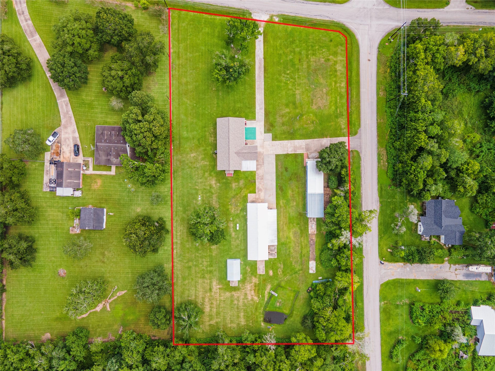5710 County Road 166, Alvin, TX 77511 5710 County Road 166, Alvin, TX 77511
