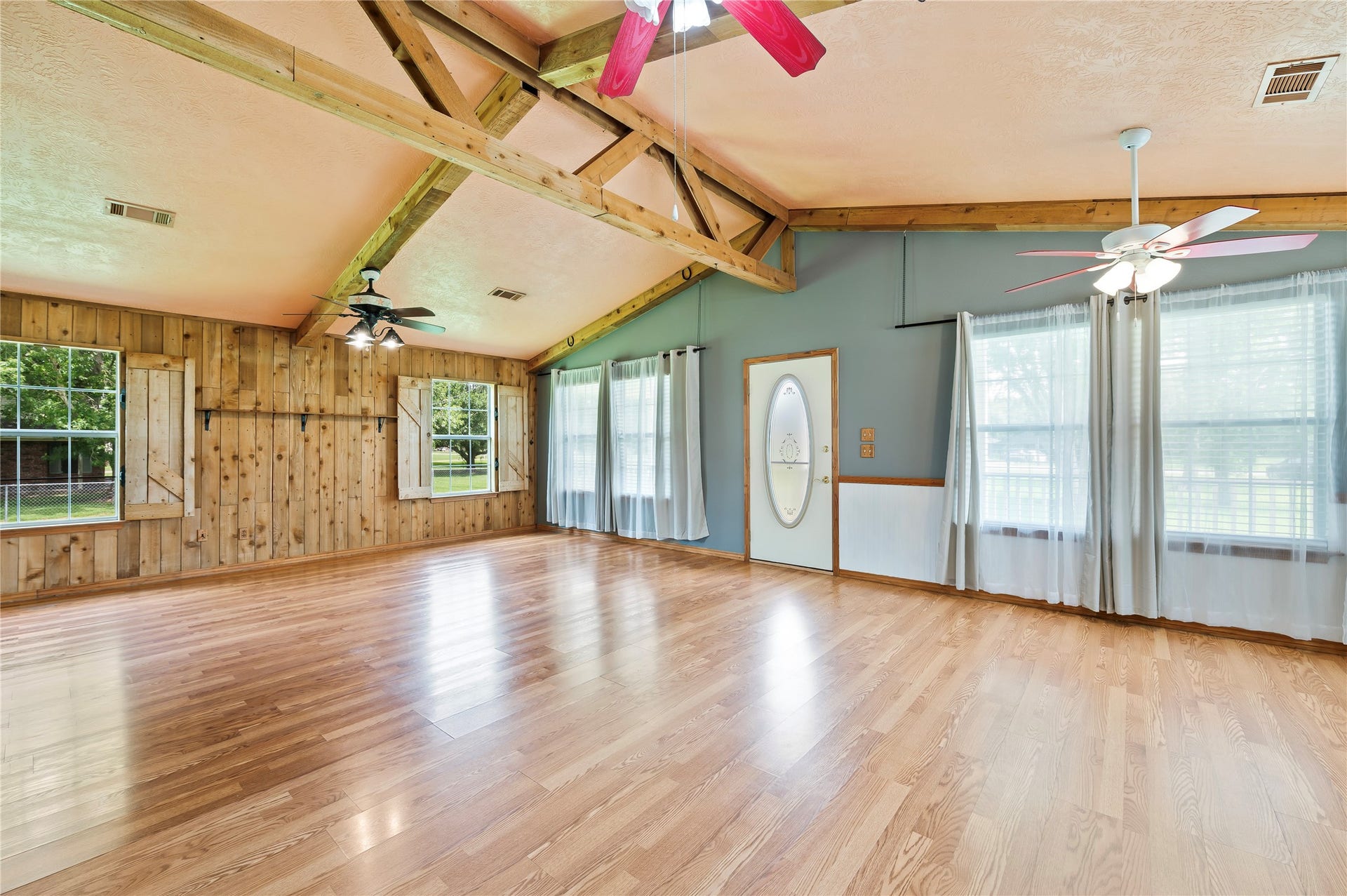 5710 County Road 166, Alvin, TX 77511 5710 County Road 166, Alvin, TX 77511