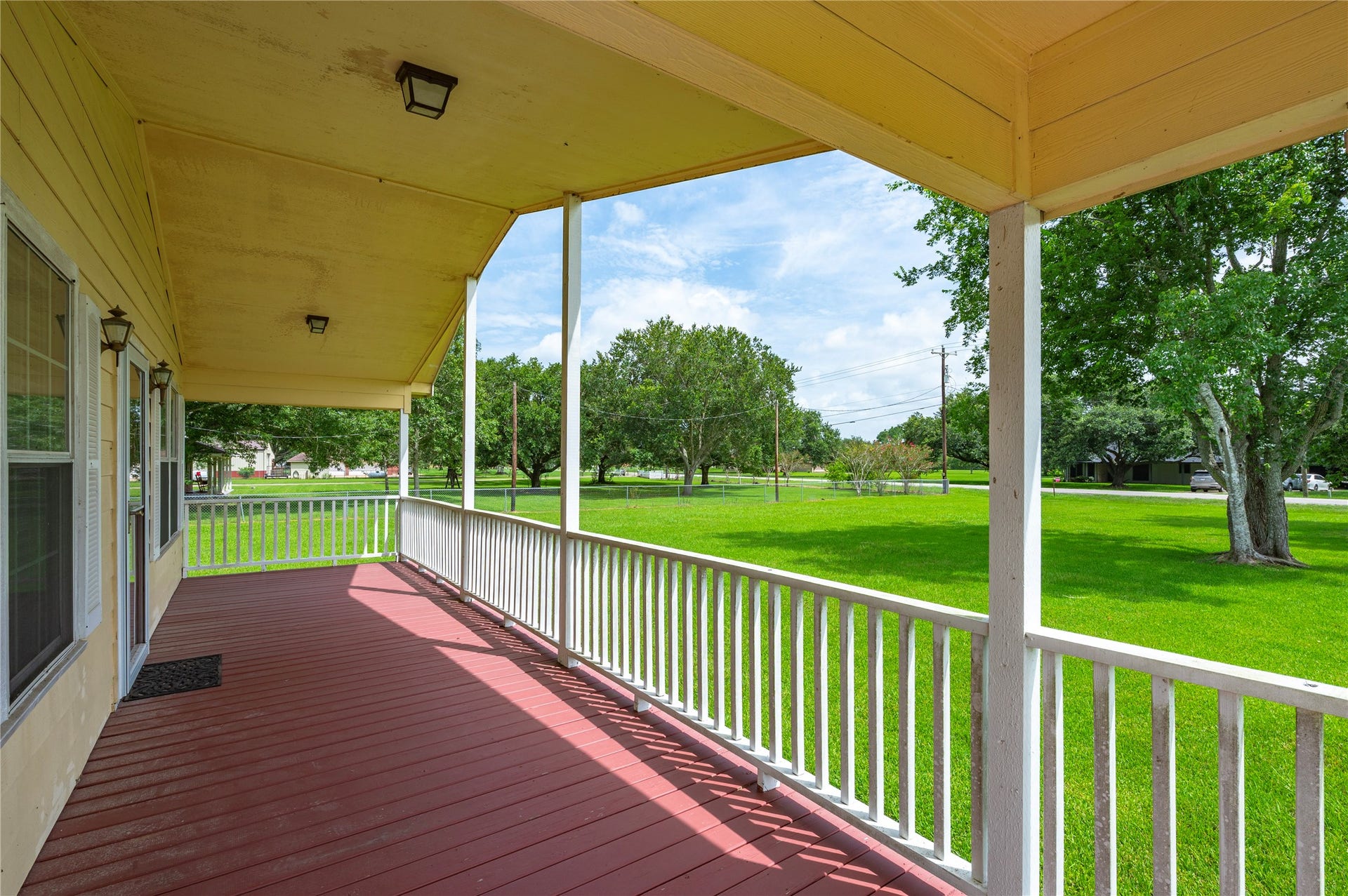 5710 County Road 166, Alvin, TX 77511 5710 County Road 166, Alvin, TX 77511