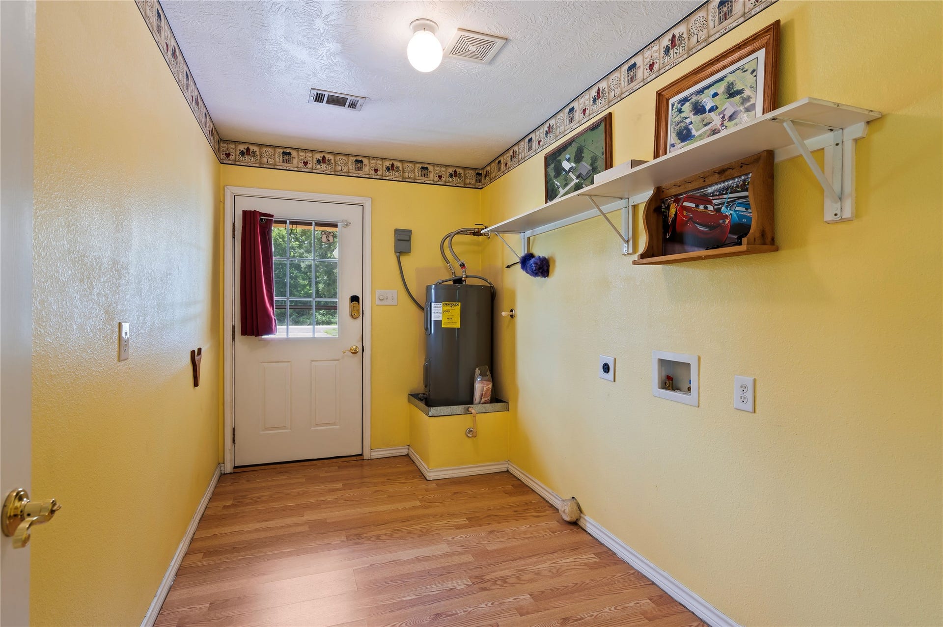 5710 County Road 166, Alvin, TX 77511 5710 County Road 166, Alvin, TX 77511