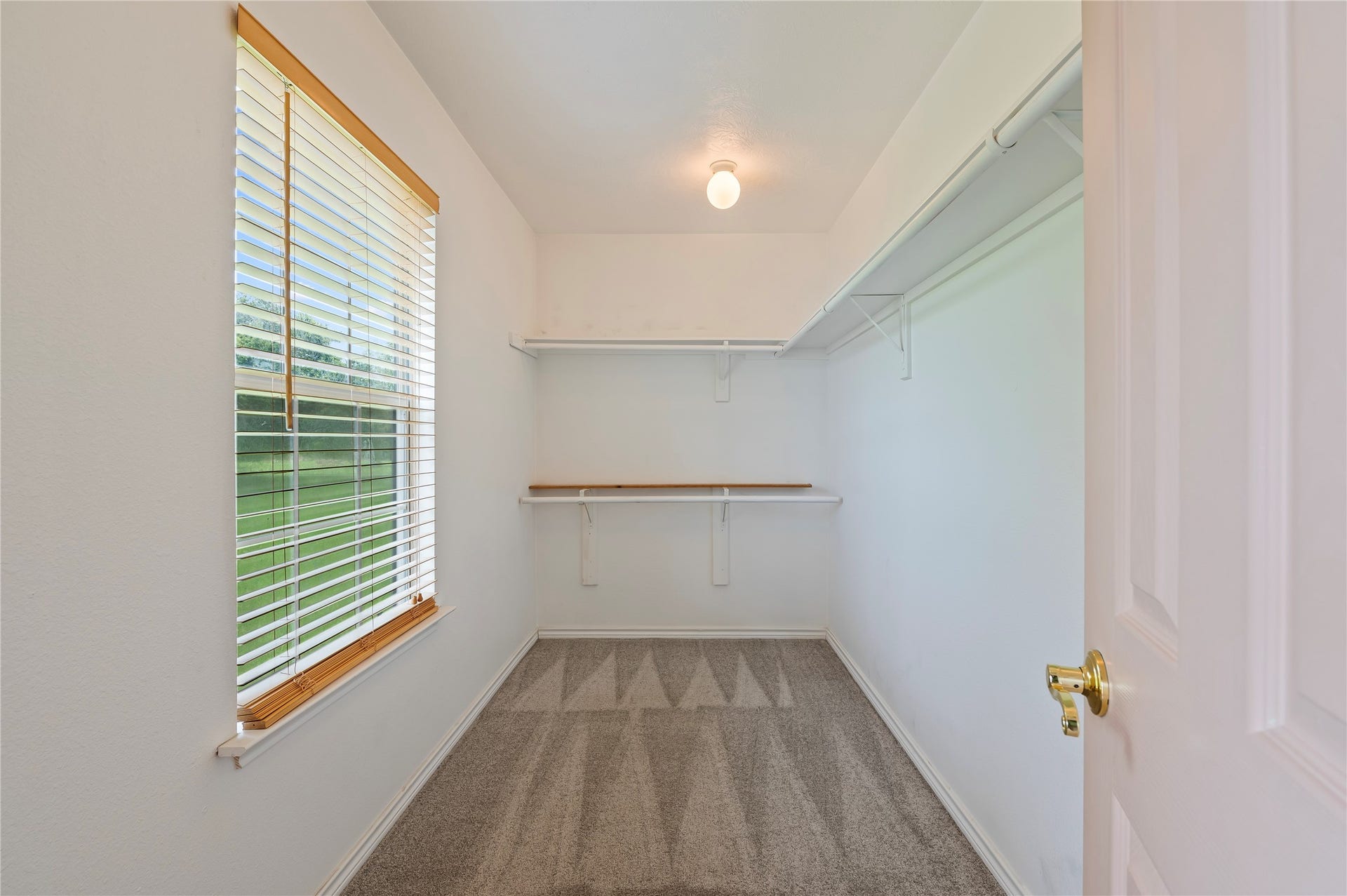 5710 County Road 166, Alvin, TX 77511 5710 County Road 166, Alvin, TX 77511