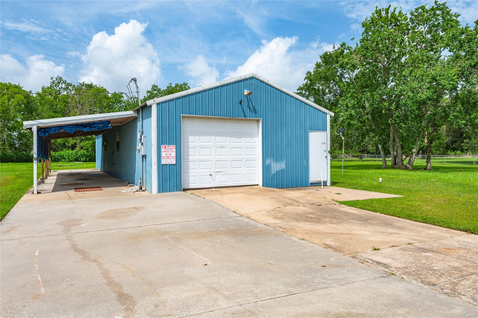 5710 County Road 166, Alvin, TX 77511 5710 County Road 166, Alvin, TX 77511