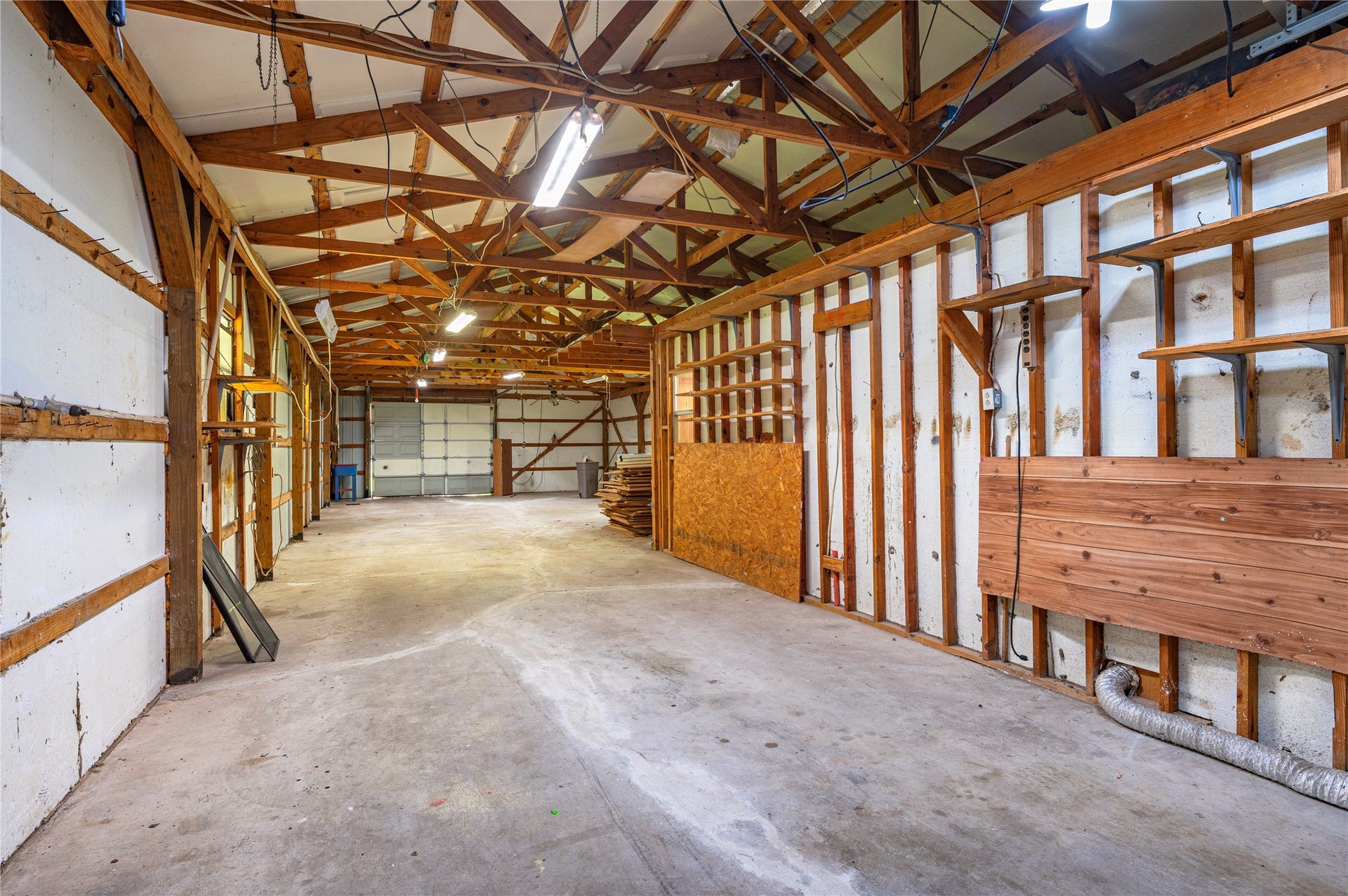 5710 County Road 166, Alvin, TX 77511 5710 County Road 166, Alvin, TX 77511