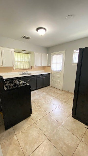 222 Caplin Street, Houston, TX 77022 222 Caplin Street, Houston, TX 77022