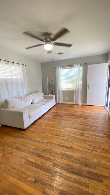 222 Caplin Street, Houston, TX 77022 222 Caplin Street, Houston, TX 77022
