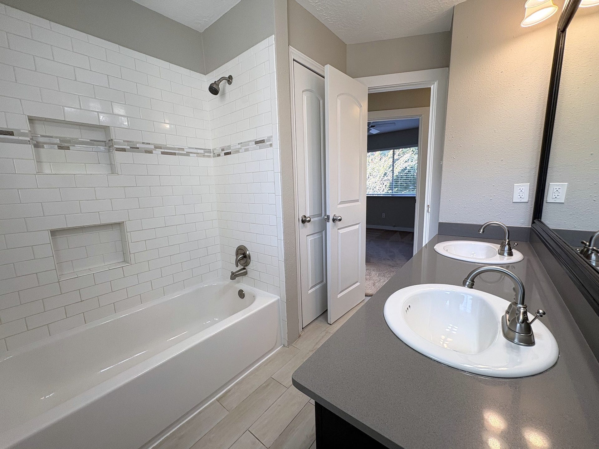 1015 Sugarfield Court, Sugar Land, TX 77498 Dual sinks upstairs too!