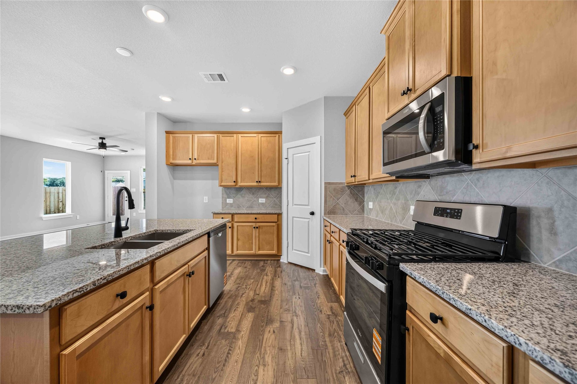 352 Palero Path, Brookshire, TX 77423