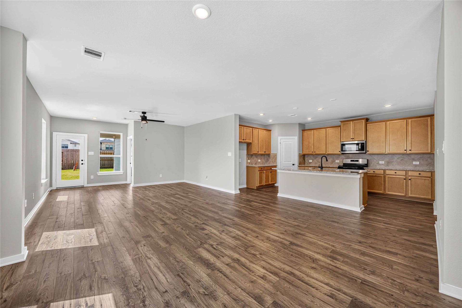 352 Palero Path, Brookshire, TX 77423