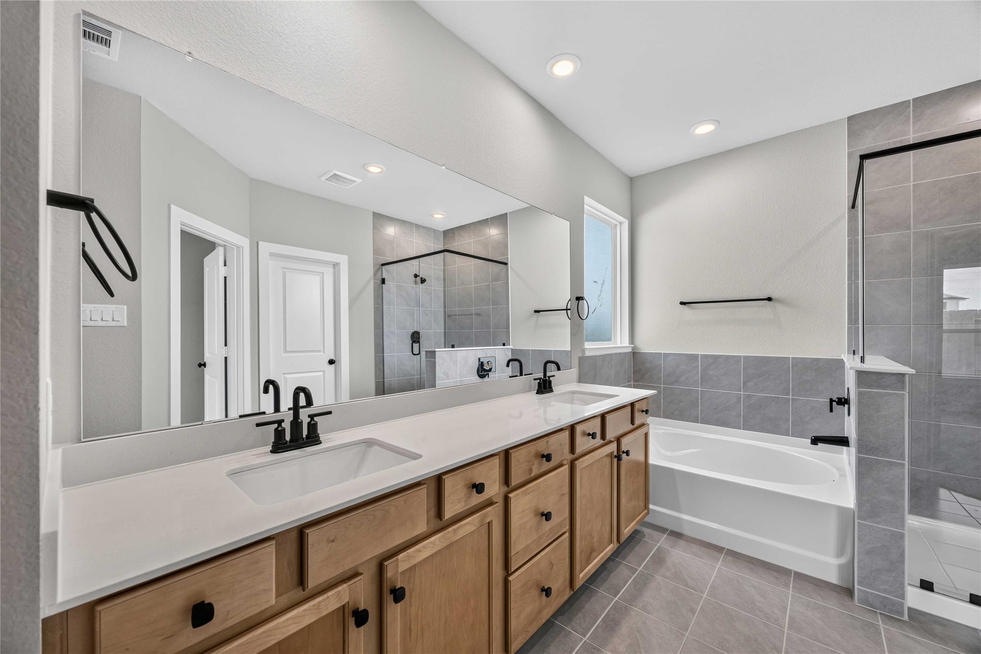 352 Palero Path, Brookshire, TX 77423