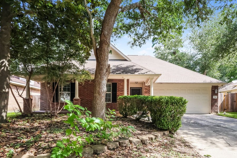 Property photo for 30 Shimmer Pond Place, Conroe, TX