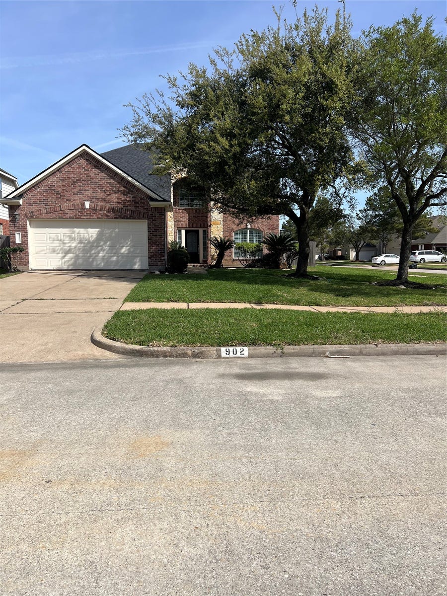 Property photo for 902 Brandy Street, Stafford, TX