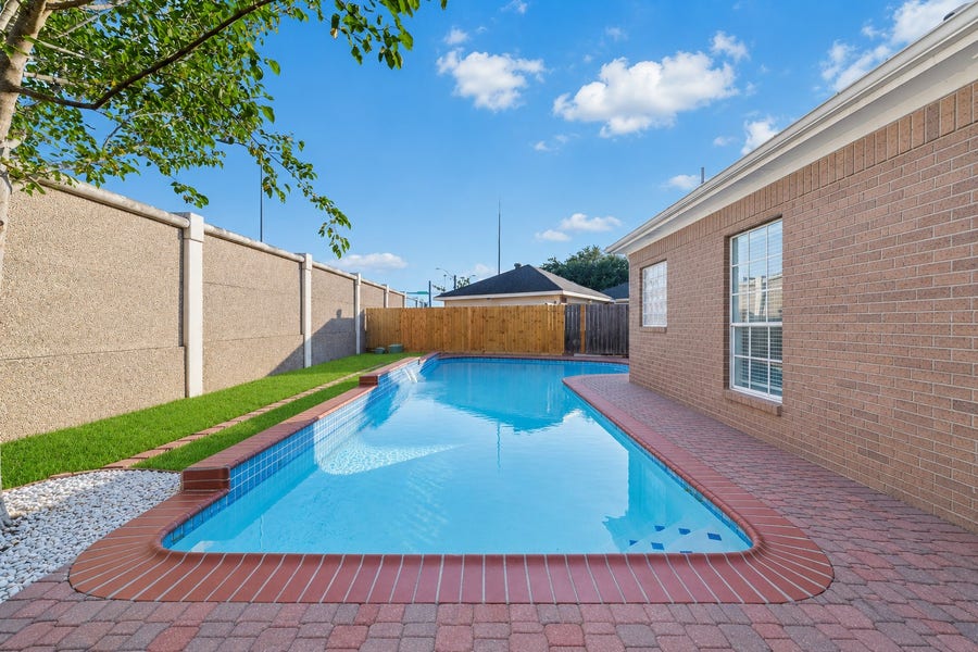 Property photo for 1508 Red Bud Court, Pearland, TX