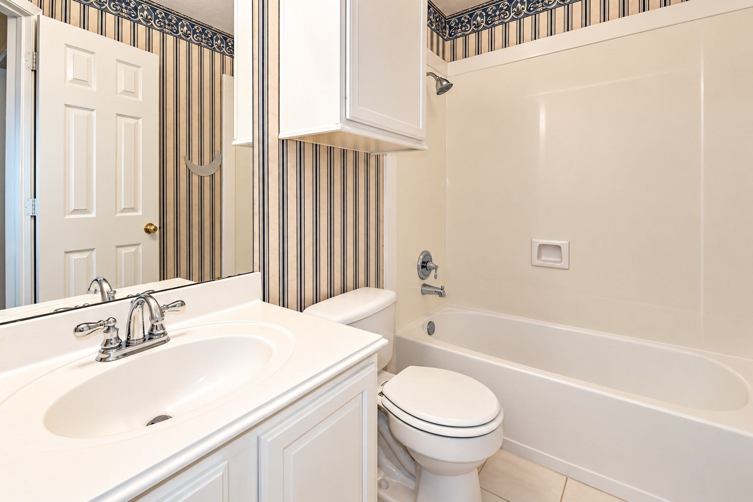 ensuite bath