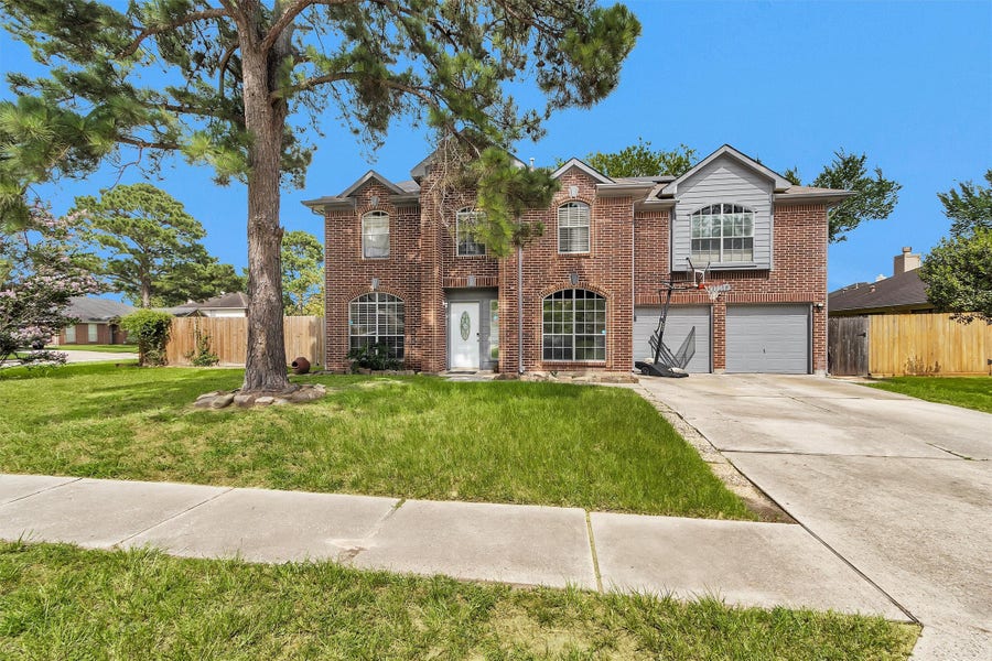Property photo for 21618 Nottinghill Drive, Spring, TX