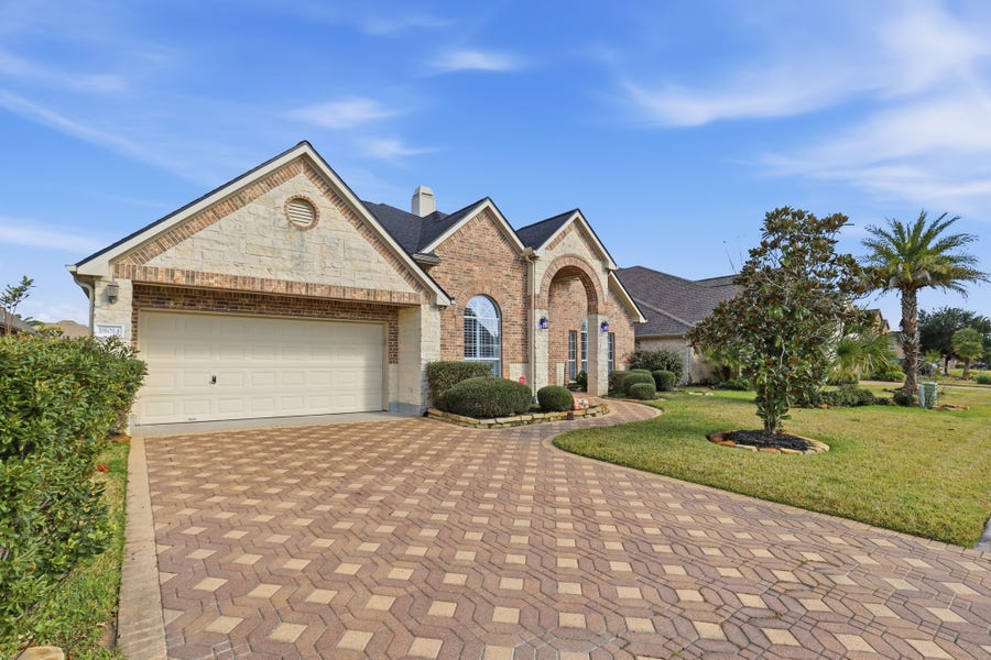 Property photo for 18014 Grotto Point Drive, Cypress, TX