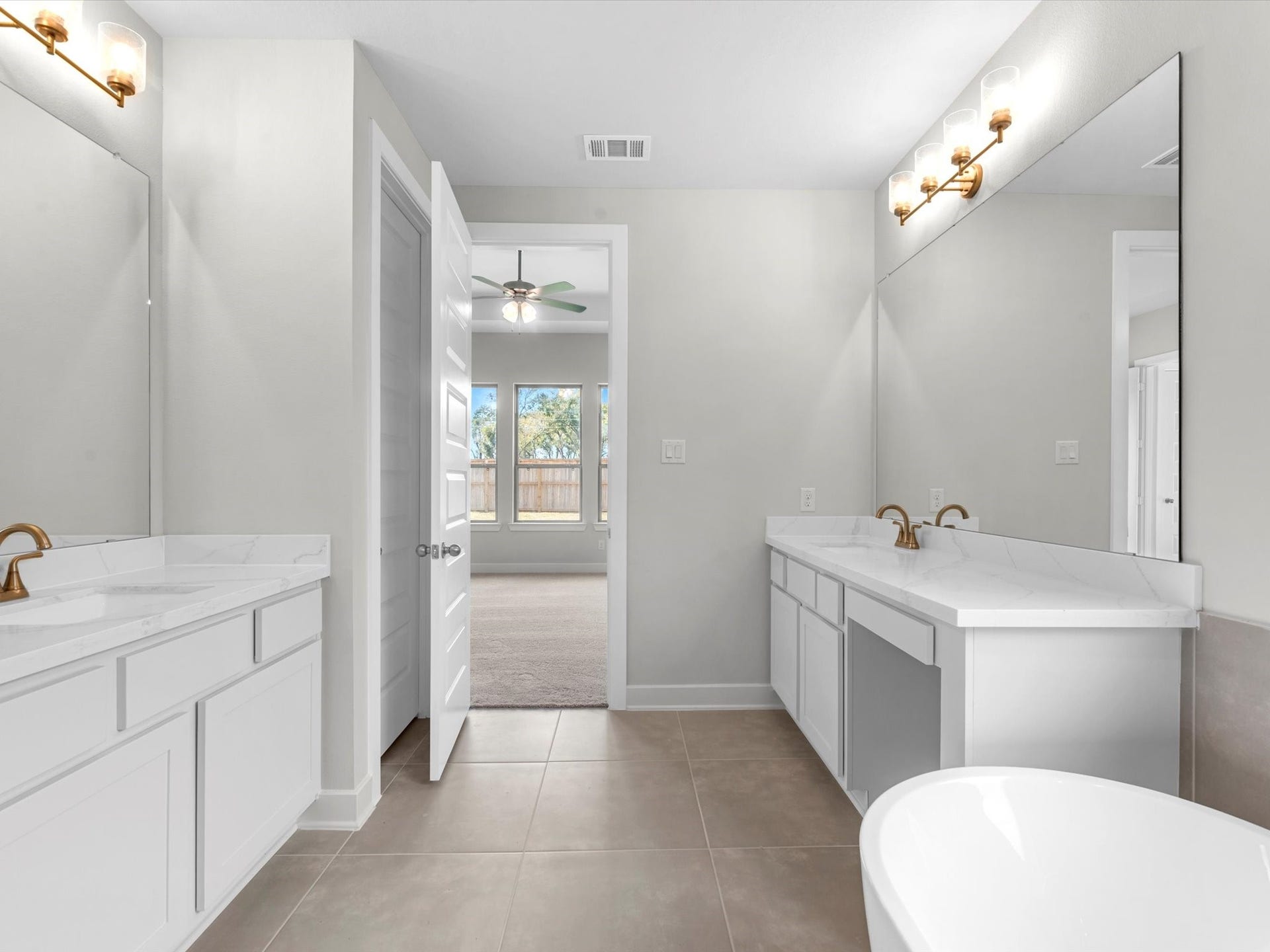 389 Mulberry Creek Street, Conroe, TX 77304 Representative image; features, selections and colors may vary.